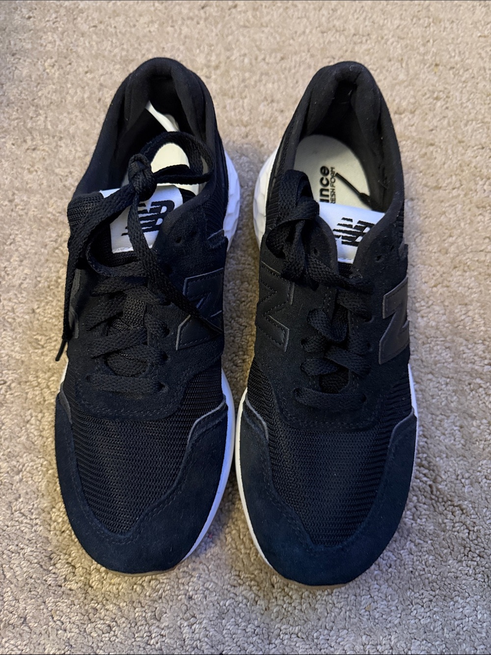 New Balance Women’s size 7  Black Running Sneakers